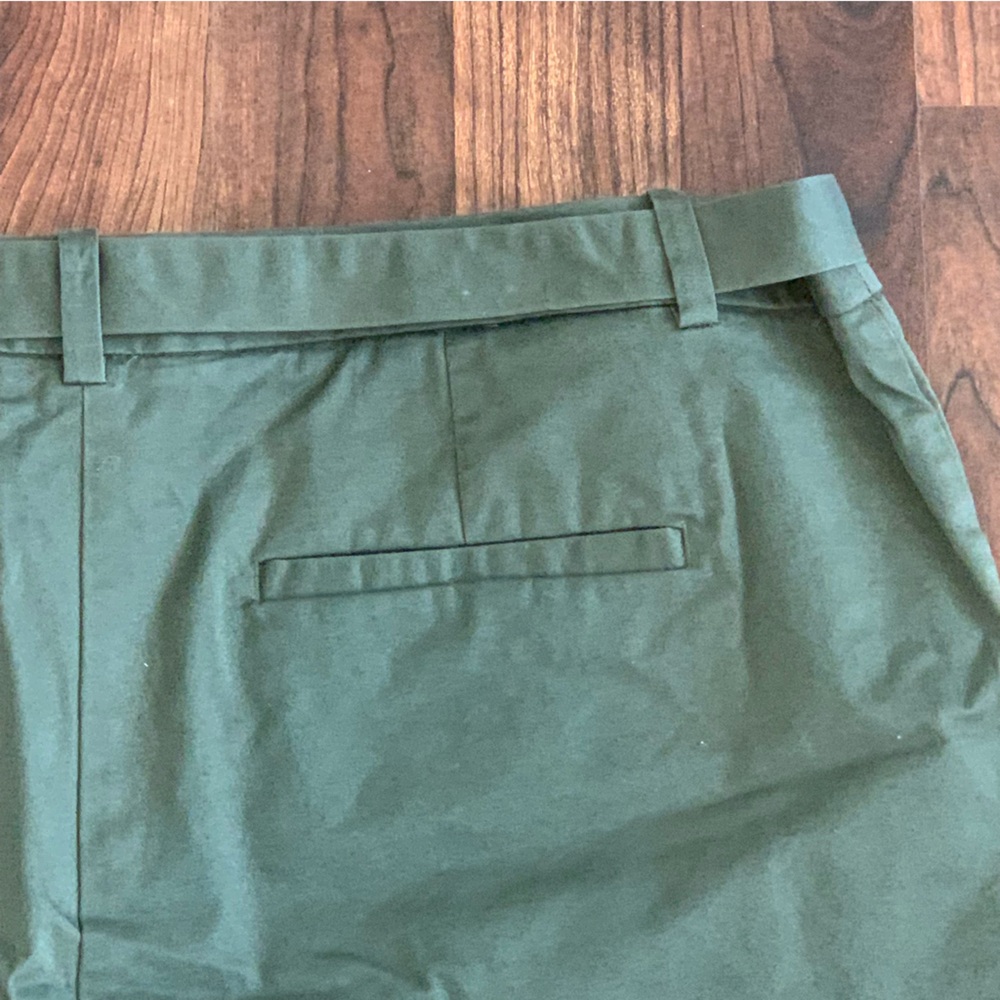 A NEW DAY Olive Green Shorts Chinos Size 14 High-Rise Belted 3-Inch Inseam - Picture 5 of 9